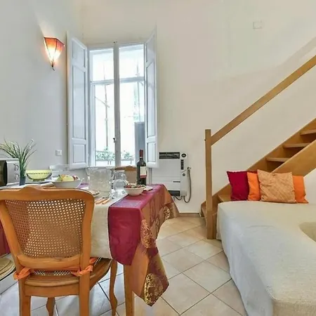 Apartment Mignon By Halldis Florence